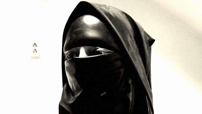 latex niqab experiment