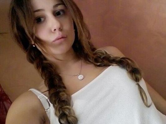 Angelina B. yo, une fille russe nue et piratée