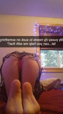 Girls texting daddy&#;s