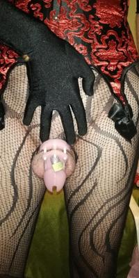Sissy en lingerie noire