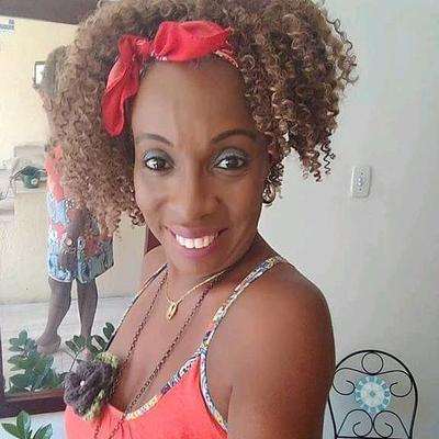 MILF latine FB (visage cible cum)