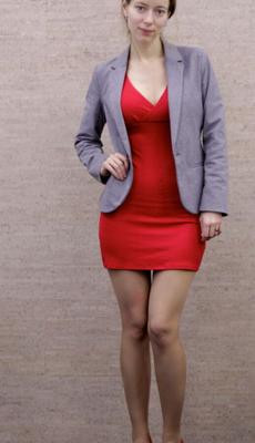 Montrez-la - Fille de bureau russe maigre