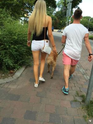 déesse teen blonde avec un cul parfait, franche