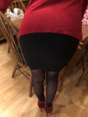 Jupe courte Wife, haut rouge