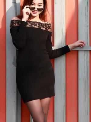 Skinny Japanese GF in Black Pantyhose
