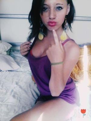young facebook atention whores