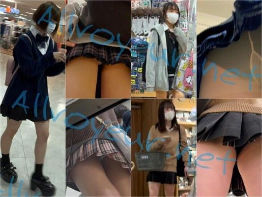 地下鉄でパンチラ日本人大学生