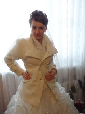 Russian Brides se dévoile dans deux styles de cheveux