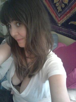CUTE TATTOOED CHIC SHOWING EVERYTHING (BIG PREGGO TITS!)