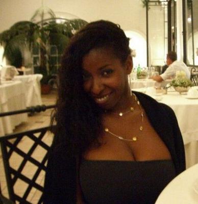 Negro a gros seins