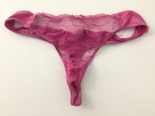 Kahina crusty panty discharge