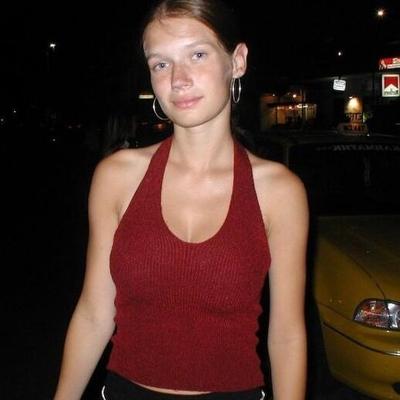 - ホットな巨乳ブルネット