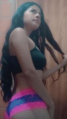 Belle adolescente dominicaine