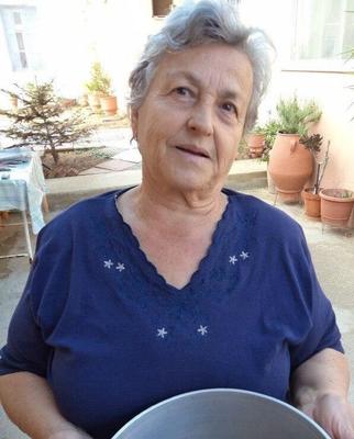 ギリシャ人ふしだらな女のおばあちゃんがキャプション、ザーメントリビュート、そしてコメントをくれる