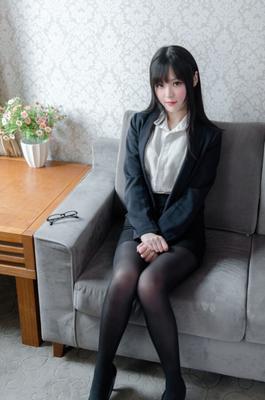 中国 Coser ビジネスユニフォームショーブラックシルク