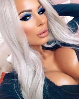 ふしだらな女ルーマニア人イリーナの制限なしのコメント