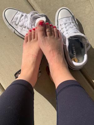 Ash’s beautiful toes right out of Chucks