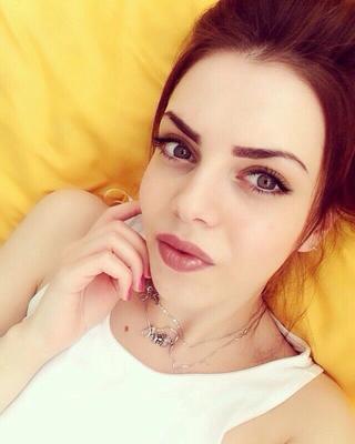 Beauty neighbour Angelica (ment/tribute)