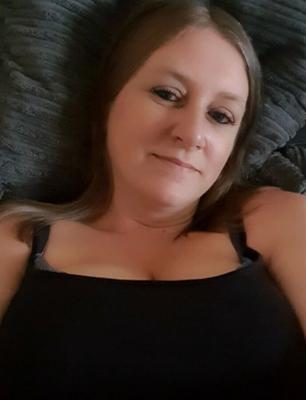 Versaute allemand Trentenaire Manuela braucht un Schwanz