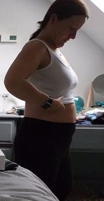 MILF con chaleco blanco