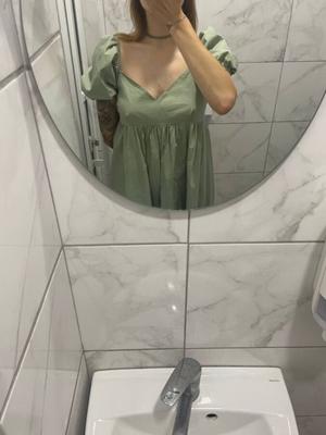 Frische Selfies der heißen ukrainischen Teenagerin Anya mit blitzenden Titten