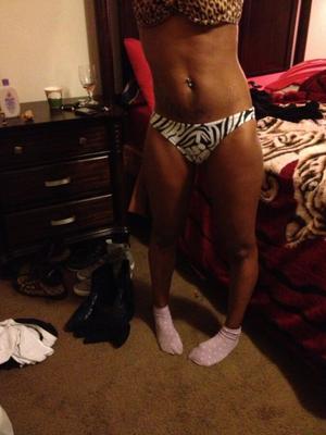 Mi tite body likkle pussy gyal