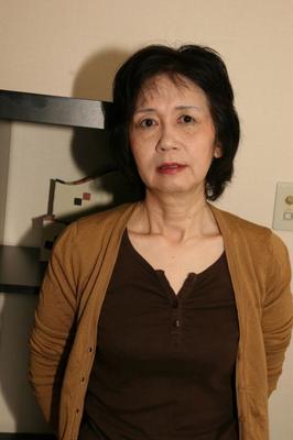 Japanese granny Michiyo Fukumoto strips, showers, and fucks