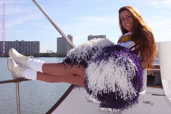 Comets Cheerleader Noel
