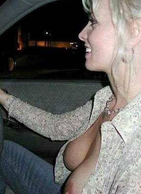1 boob flash