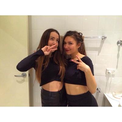 Babes Latines Gorge Profonde Rugueuse