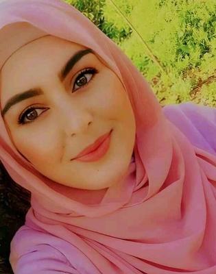 chiraz Boutefnouchet tunis arabe bbw zouliom
