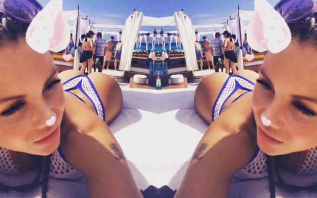 La police de la strip-teaseuse Sarah Kantorova déclare que les bikinis tongs sont autorisés