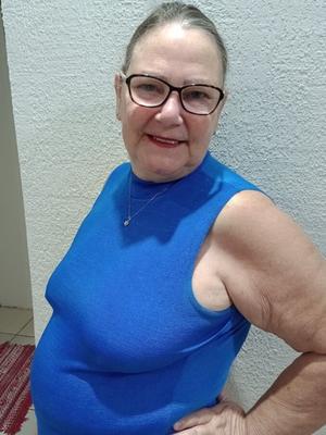 Coroas MILFS パラ コメントとリポスト
