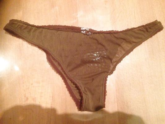 妻が今日履いていたパンティー