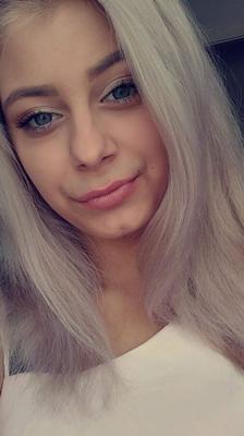 Teenie-Selfie-Schlampe