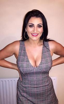 Fuckmeat irlandais voluptueux aux gros seins - bébé parfait