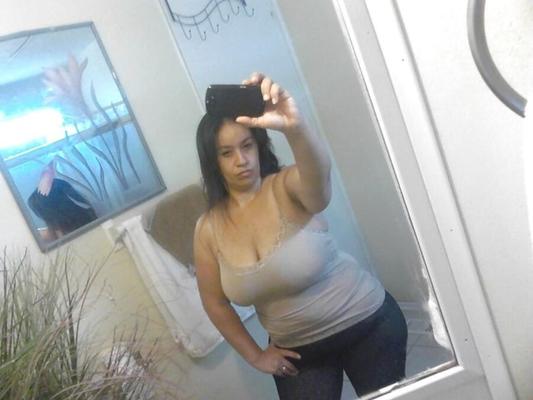 Busty Mexican Woman trades pics