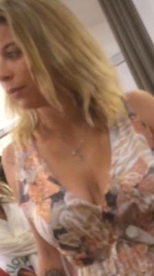 Voyeur/candide blonde française beaux seins
