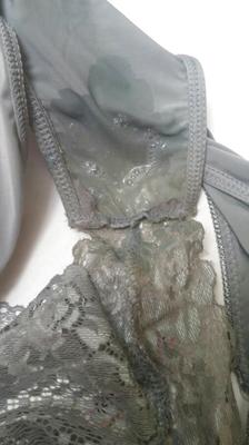 OMG UN MEC A FAIT MOUILLER MA NOUVELLE CULOTTE SUR XHAMSTER QUI EST LE SUIVANT