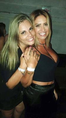 chica de la piscina