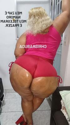 BBW brésilienne huilée au gros cul