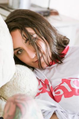 Suicide Girls - Manddy - Parle-moi sale