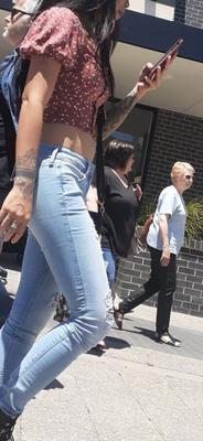 .......street view....hot jeans ass