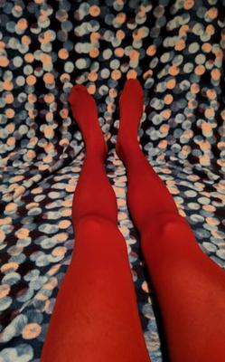 Mis nuevas pantimedias rojas