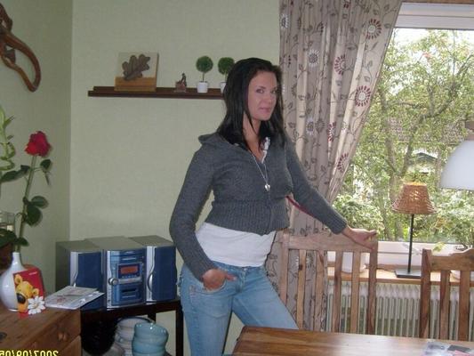malin from sweden shows