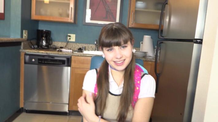 Chica francesa peluda destrozada y degradada por su amo negro BRUTO