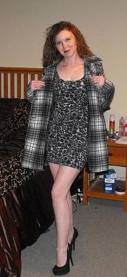 Curly Haired MILF gets Naked in Heels