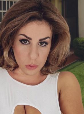 Incredible beautiful latina milf