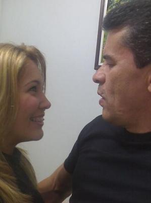 Noiva de Aparelho Adora uma Rola na Boca