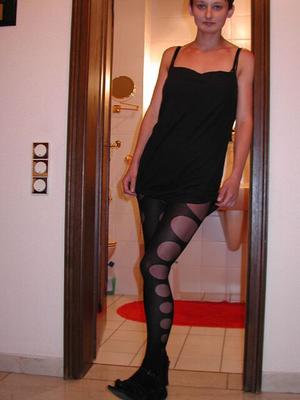 Lidia, une adolescente allemande en collants (fille)